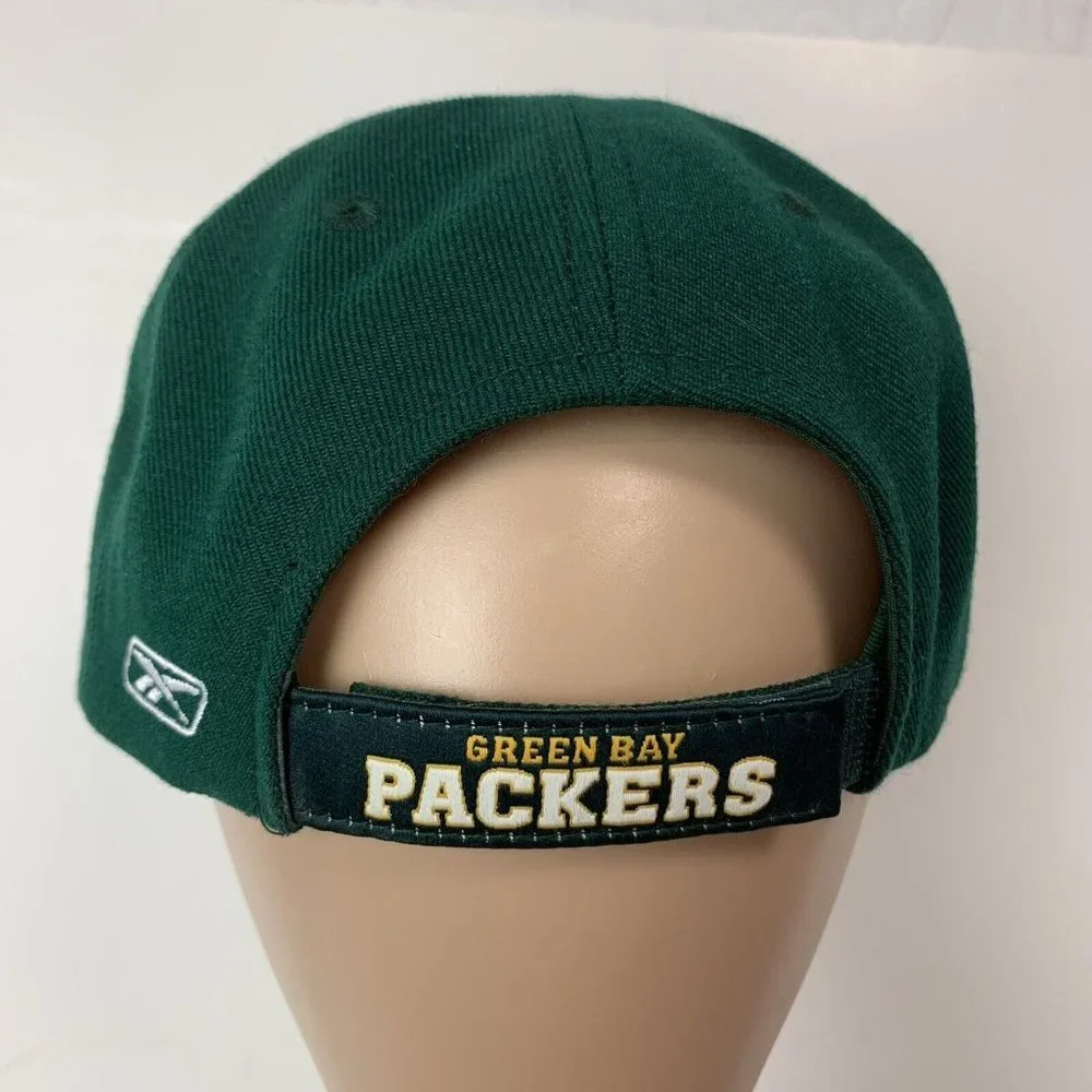 Reebok NFL Team Apparel Green Bay Packers Men's Wool Cap Hat Strap back Spellout